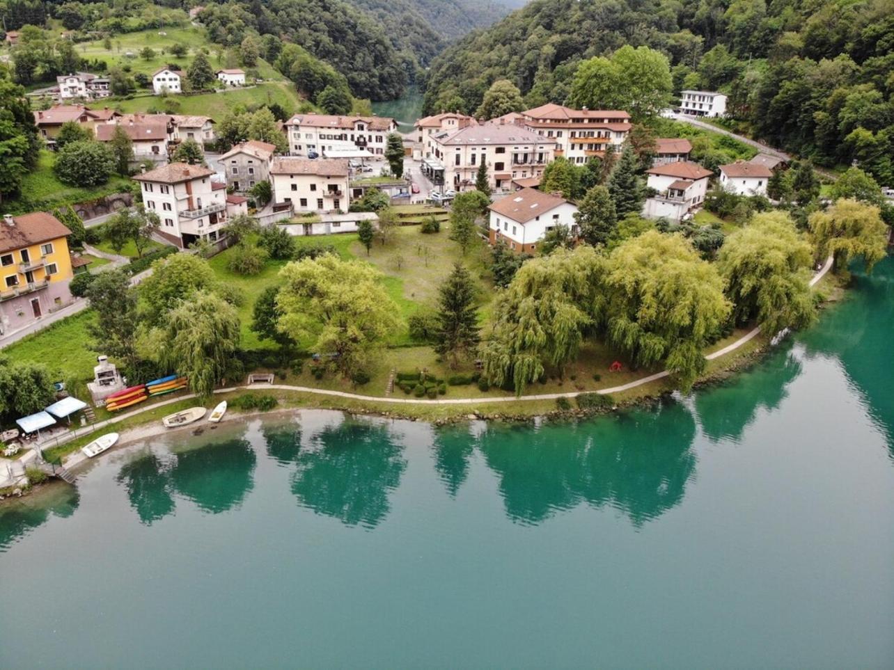 Vila Labod, Unique Villa At The Lake Most na Soči Exterior foto